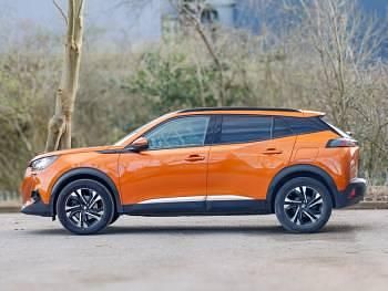 Used Peugeot e-2008 Allure Premium 100 kW (136 HP) 2021 Orange SUV