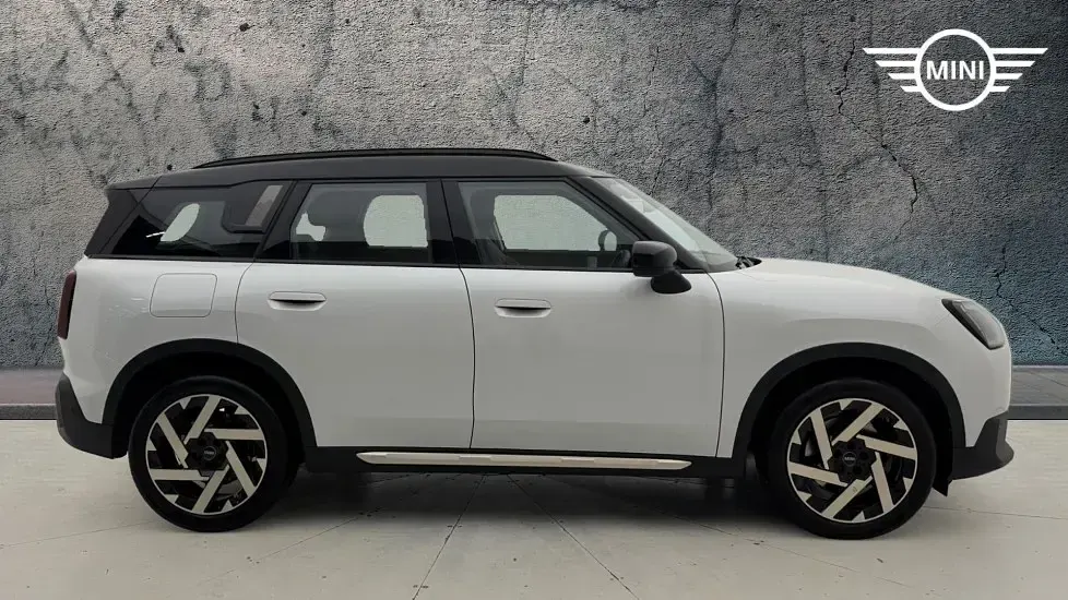 Used Mini Countryman 168 HP (123 kW) 2025 White SUV