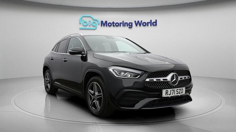 Used Mercedes GLA250 Premium 259 HP (190 kW) 2022 Black SUV