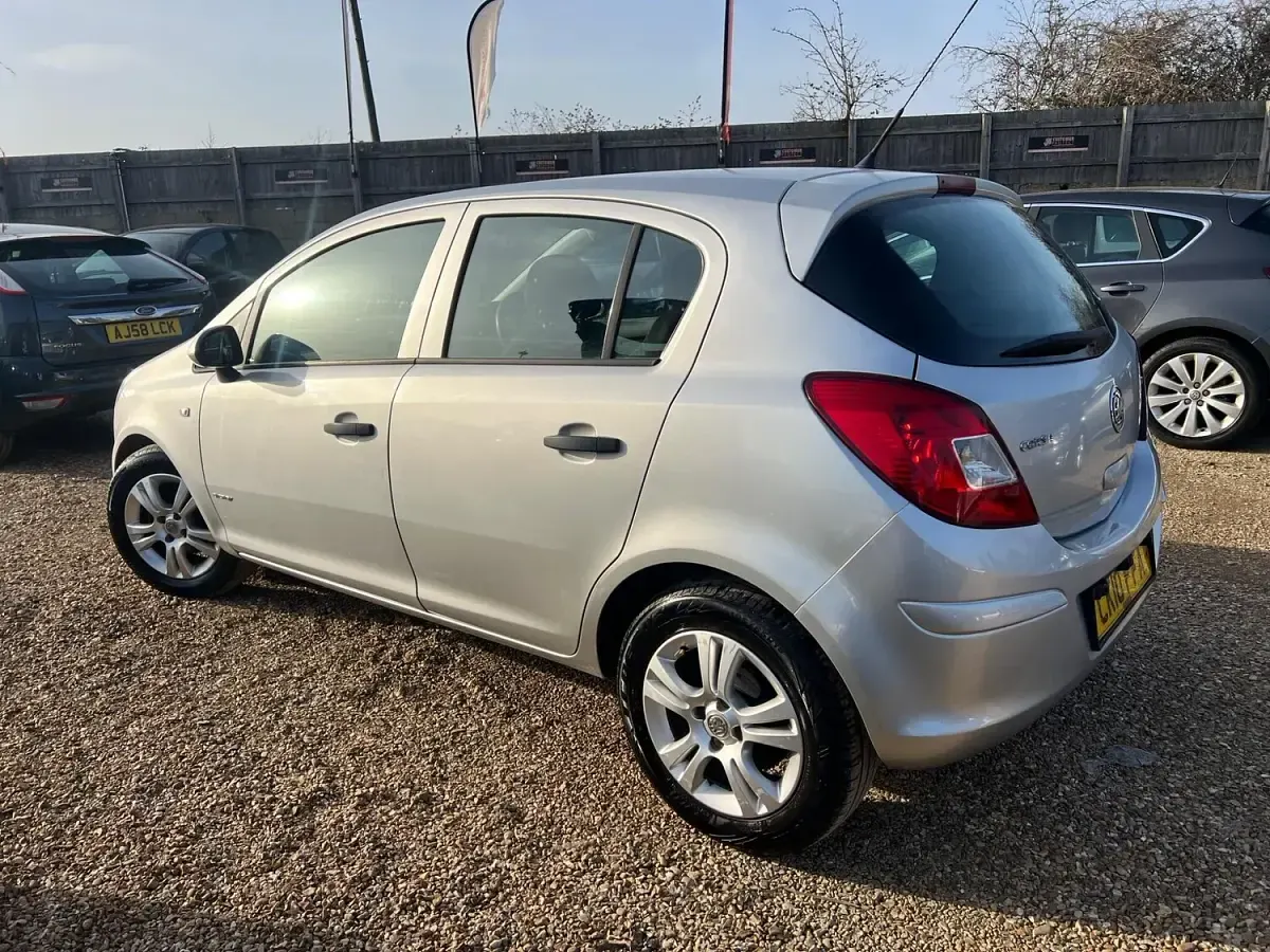 Used Vauxhall Corsa 80 HP (58 kW) 2010 Silver Hatchback