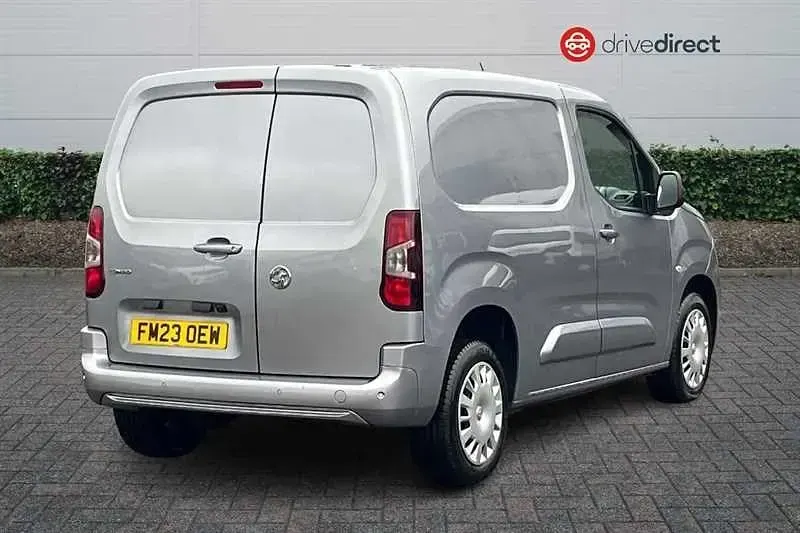 Second-hand Vauxhall Combo S 100 CP (73 kW) 2023 Gri Monovolum