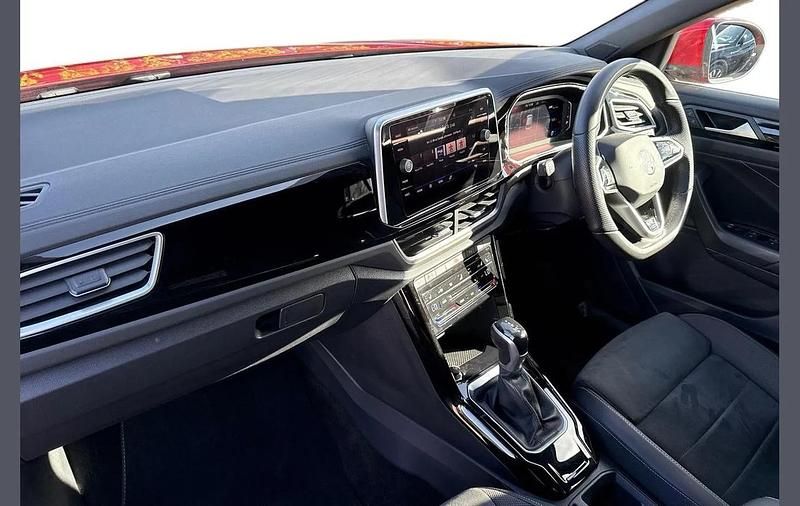 Used VW T-Roc R-line 150 HP (110 kW) 2022 Red SUV