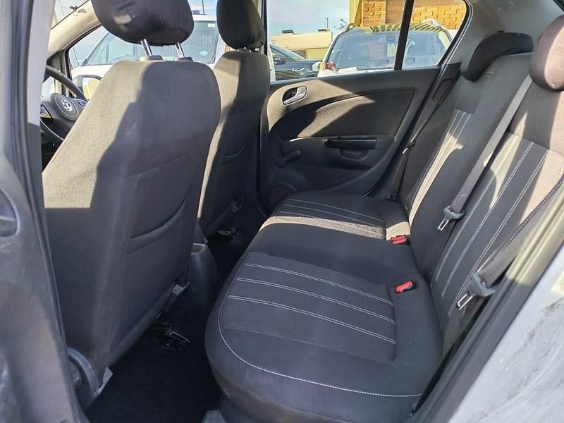 Used Vauxhall Corsa Edition 2012 White Hatchback