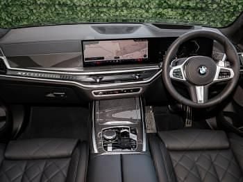 New BMW X7 M Sport 352 HP (258 kW) 2025 Black SUV