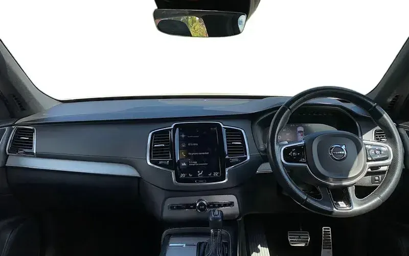 Used Volvo XC90 R-Design 235 HP (172 kW) 2018 White SUV