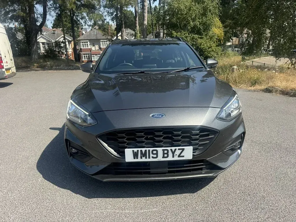 Used Ford Focus ST-Line 2019 Grey Estate