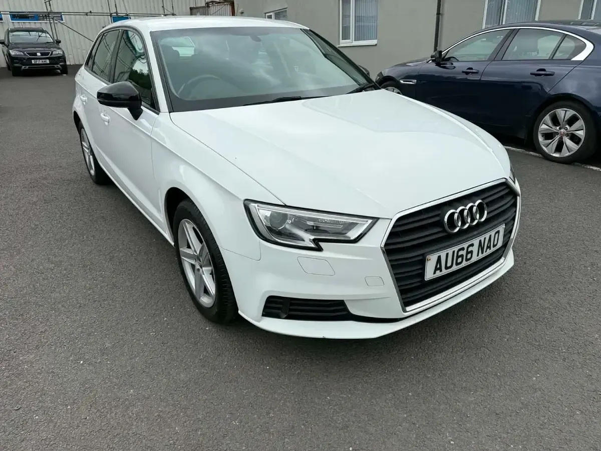 Used Audi A3 Performance 116 HP (85 kW) 2016 White Hatchback