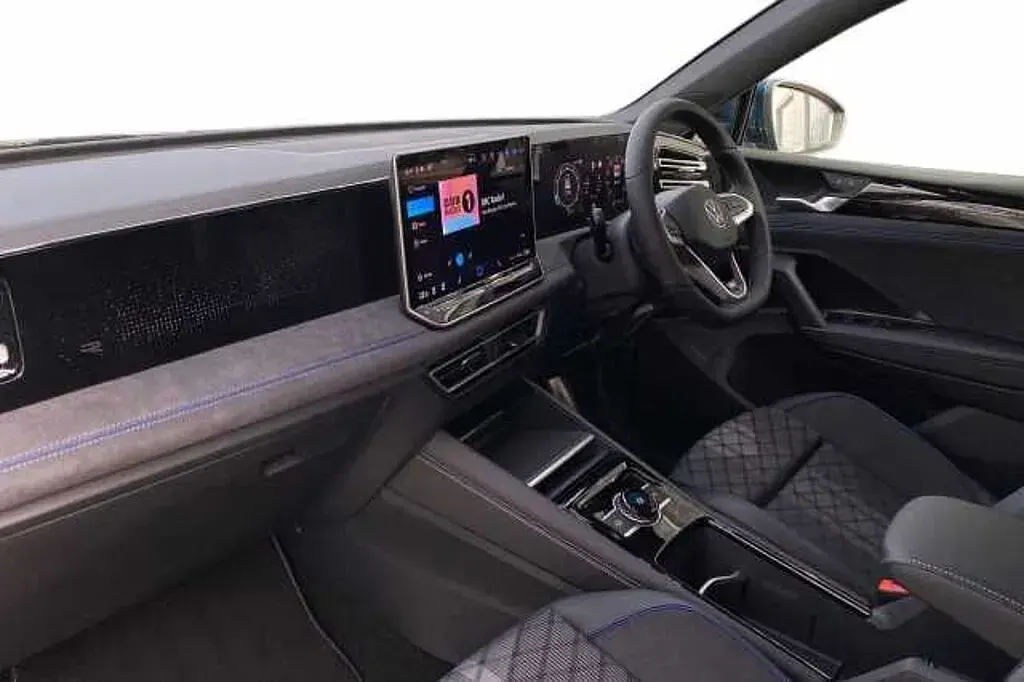 New VW Tiguan R-line 148 HP (108 kW) 2026 Grenadilla black SUV