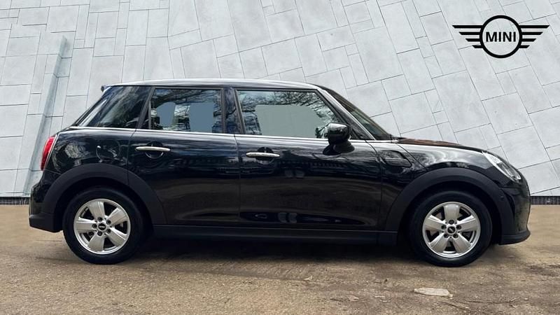 Used Mini Cooper Classic 134 HP (98 kW) 2023 Black Hatchback