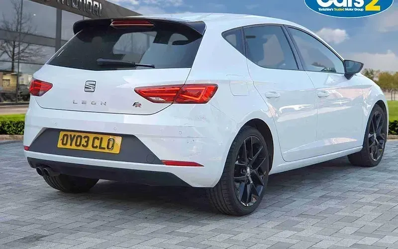 Used Seat Leon FR 125 HP (91 kW) 2018 White Hatchback