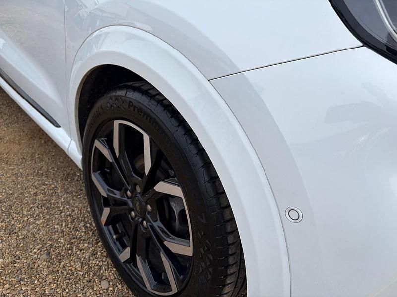 Begagnad Ford Puma ST-Line X 2023 Vit SUV