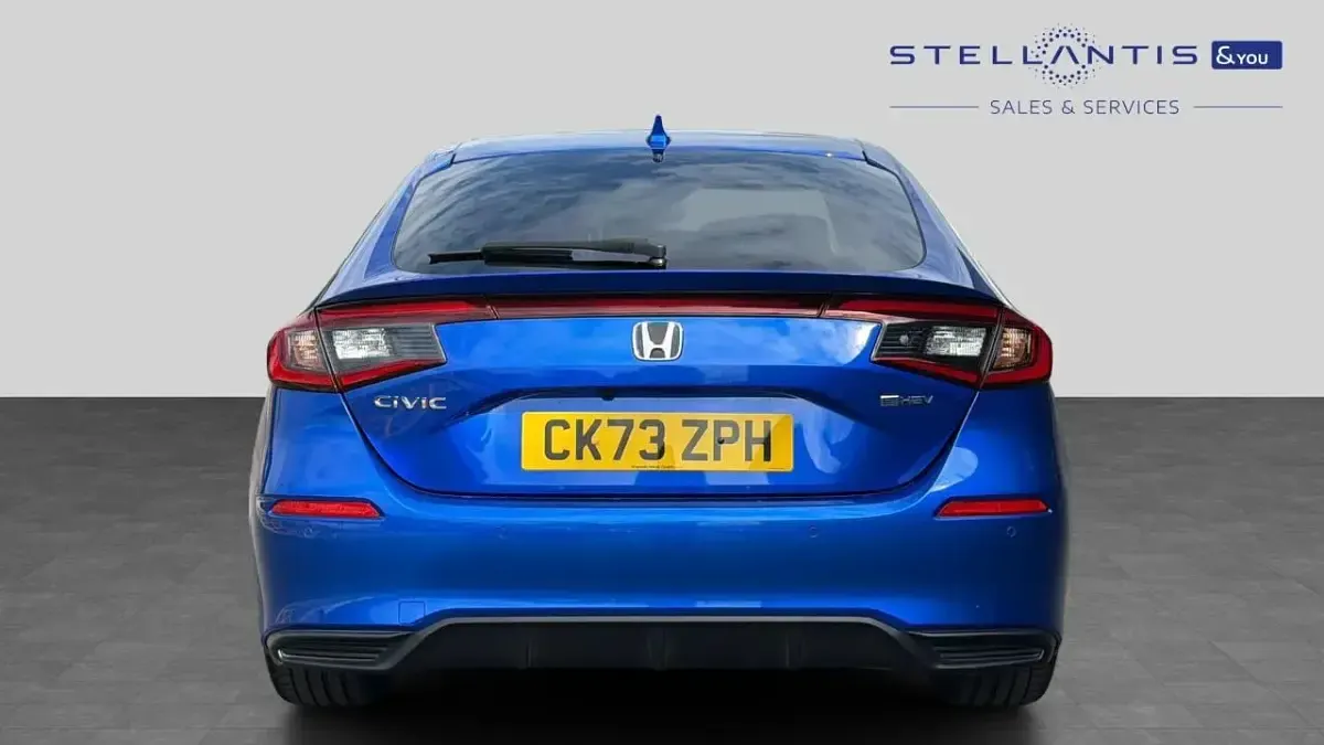 Used Honda Civic Advance 181 HP (133 kW) 2023 Blue Hatchback