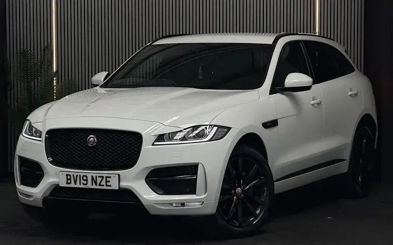 Used Jaguar F-Pace R-Sport 250 HP (183 kW) 2020 White SUV