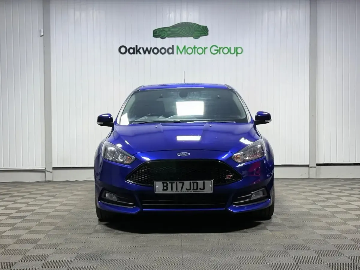 Used Ford Focus ST 185 HP (136 kW) 2017 Blue Hatchback