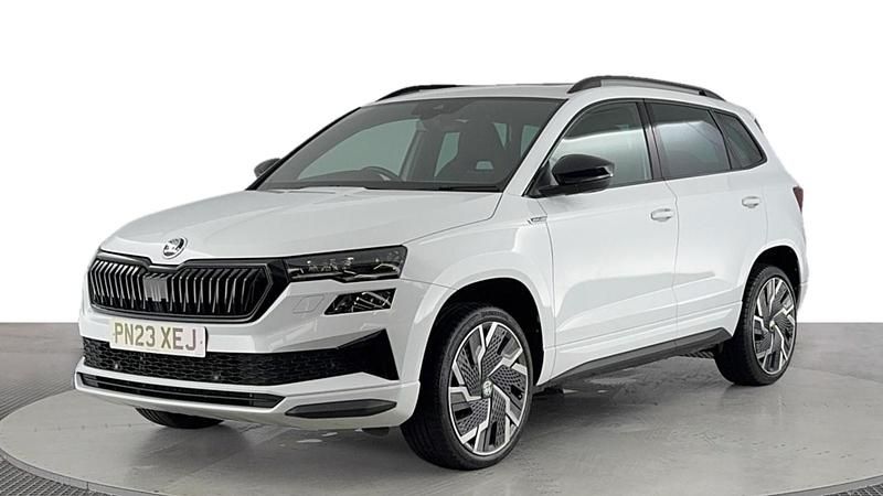 White Used 2023 Skoda Karoq SportLine SUV | £23,520 (Fair price) - Image 1/4