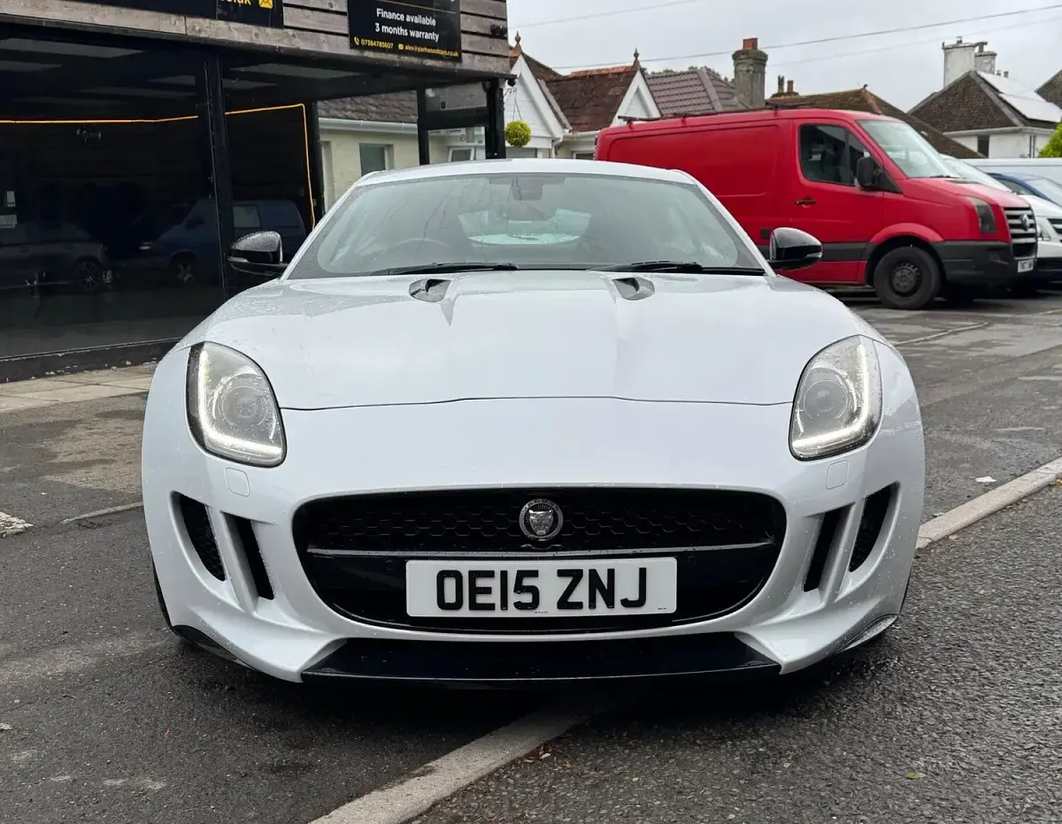 Used Jaguar F-Type Supercharged 340 HP (250 kW) 2015 White Coupe