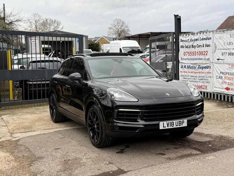 Used Porsche Cayenne 440 HP (323 kW) 2018 Black SUV