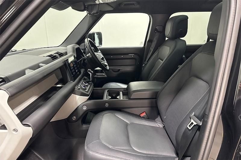 Used Land Rover Defender HSE Dynamic 398 HP (292 kW) 2024 Black SUV