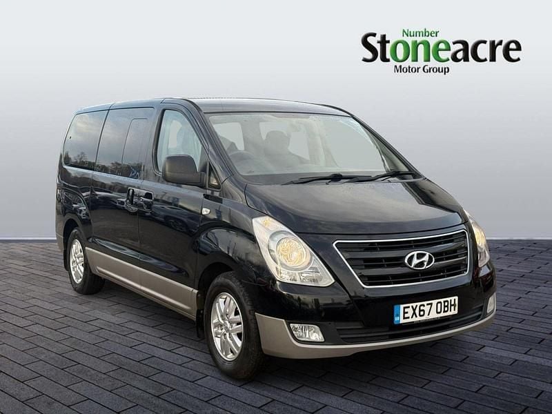 Black Used 2017 Hyundai I800 SE MPV | £11,999 (Fair price) - Image 1/3
