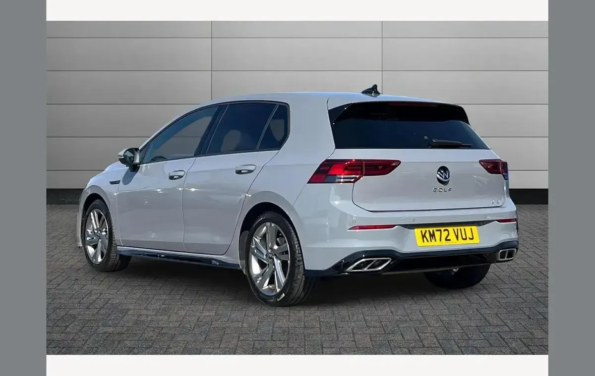 Used VW Golf VIII R-line 150 HP (110 kW) 2023 Moonstone grey Hatchback