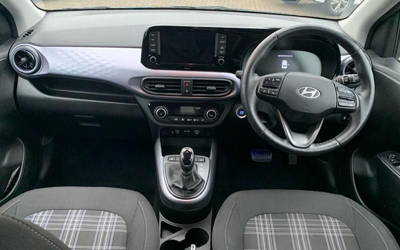 Used Hyundai i10 Premium 84 HP (61 kW) 2023 Black Hatchback