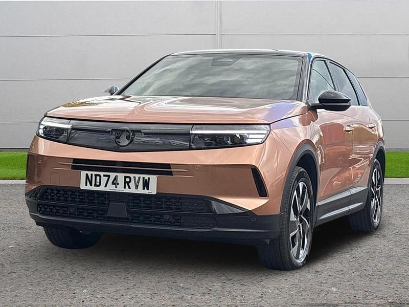 Used Vauxhall Grandland X GSe 134 HP (98 kW) 2024 Brown SUV