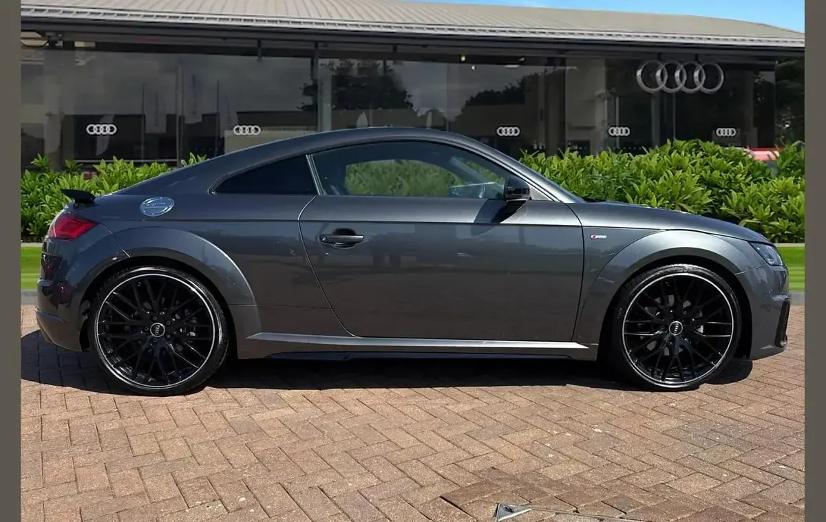 Używany Audi TT Black Edition 197 KM (144 kW) 2020 Szary Coupe