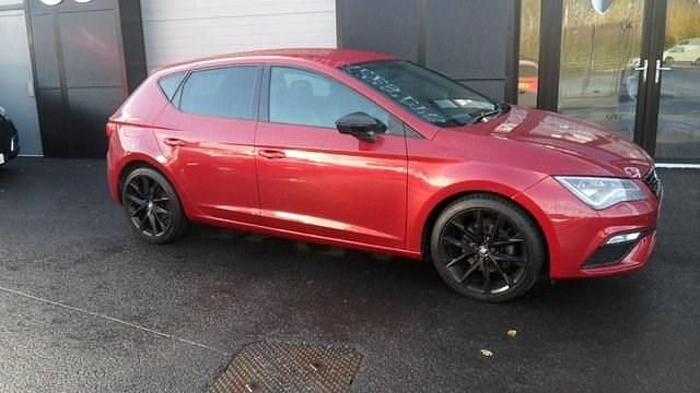 Used Seat Leon Black Edition 2019 Red Hatchback