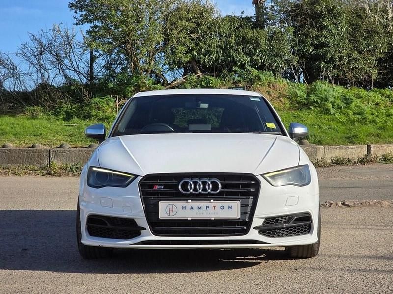 Used Audi S3 Sportback Comfort 300 HP (220 kW) 2015 White Hatchback