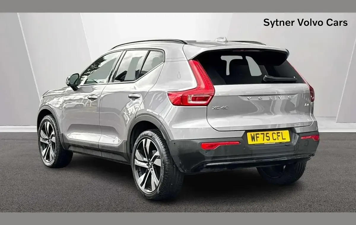 Used Volvo XC40 Ultra 194 HP (142 kW) 2025 Silver SUV