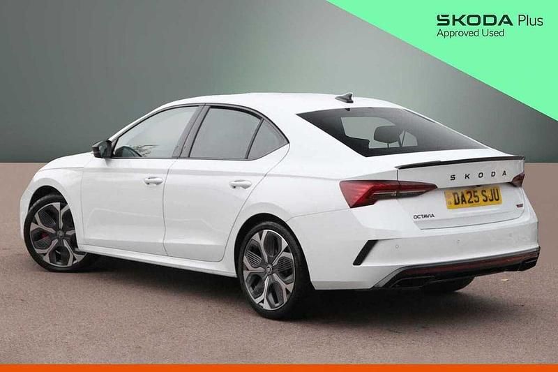 Used Skoda Octavia vRS 195 HP (143 kW) 2025 Moon white metallic Hatchback