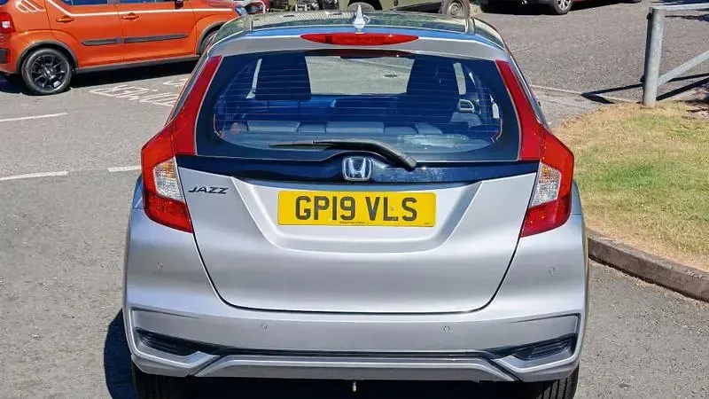 Used Honda Jazz SE 102 HP (75 kW) 2019 Silver Hatchback
