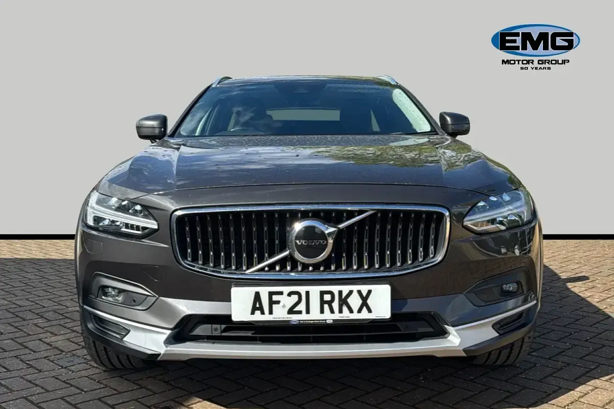 Used Volvo V90 CC 197 HP (144 kW) 2021 Grey Estate