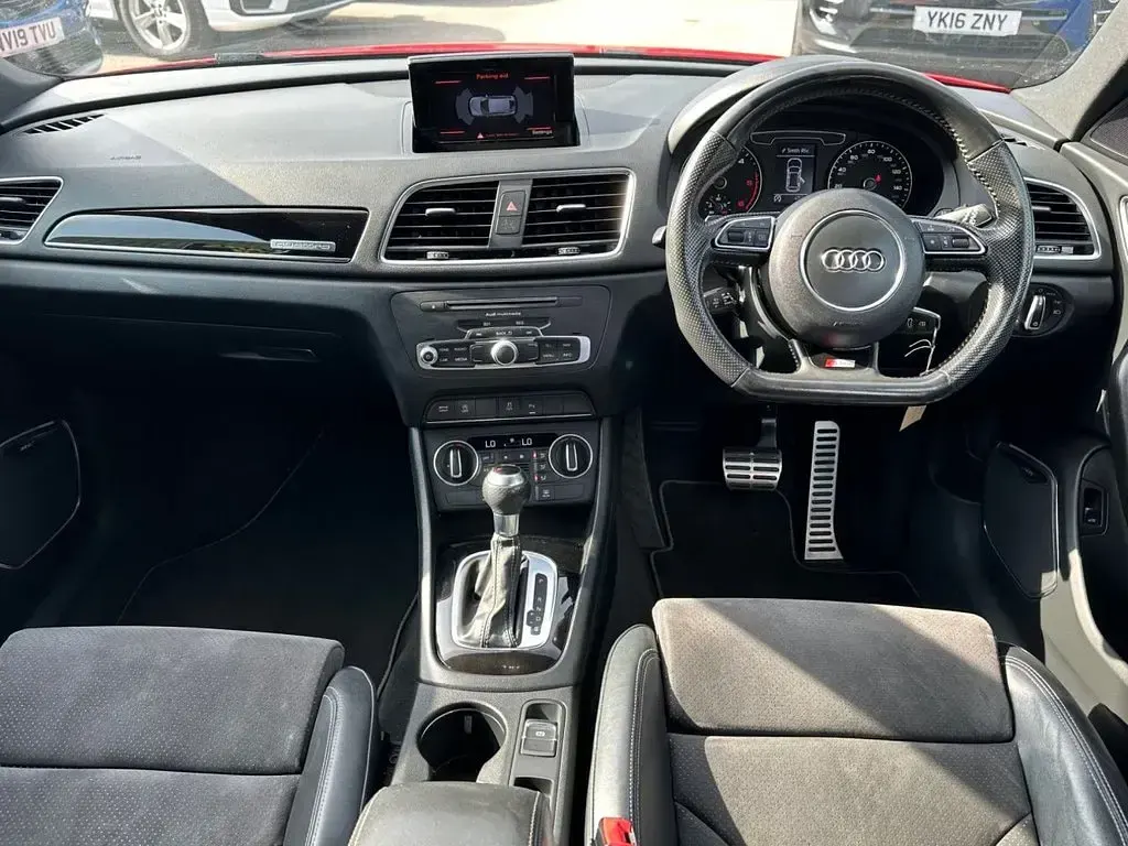 Used Audi Q3 Black Edition 184 HP (135 kW) 2018 Red SUV