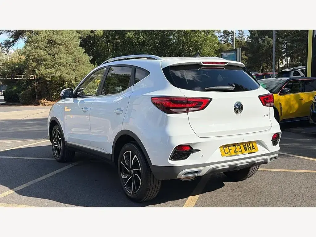 Used MG ZS Exclusive 106 HP (77 kW) 2023 White SUV