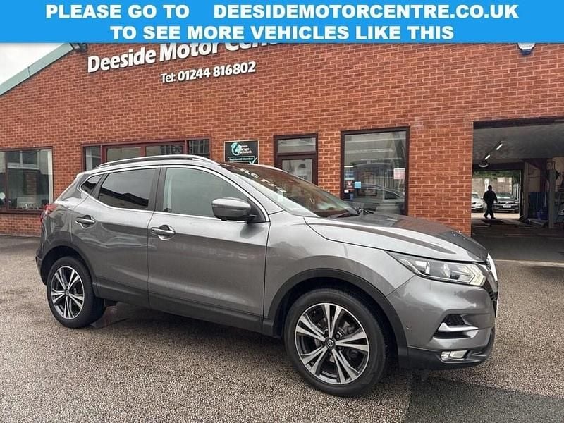 Grey Used 2018 Nissan Qashqai N-Connecta SUV | £11,495 (Good price) - Image 1/3