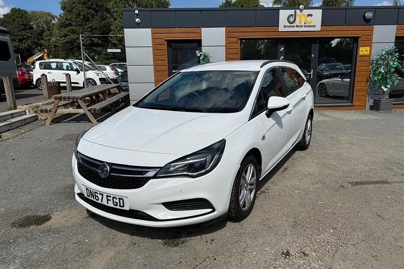 White Used 2017 Vauxhall Astra S Estate | £5,495 (Fair price) - Image 1/1