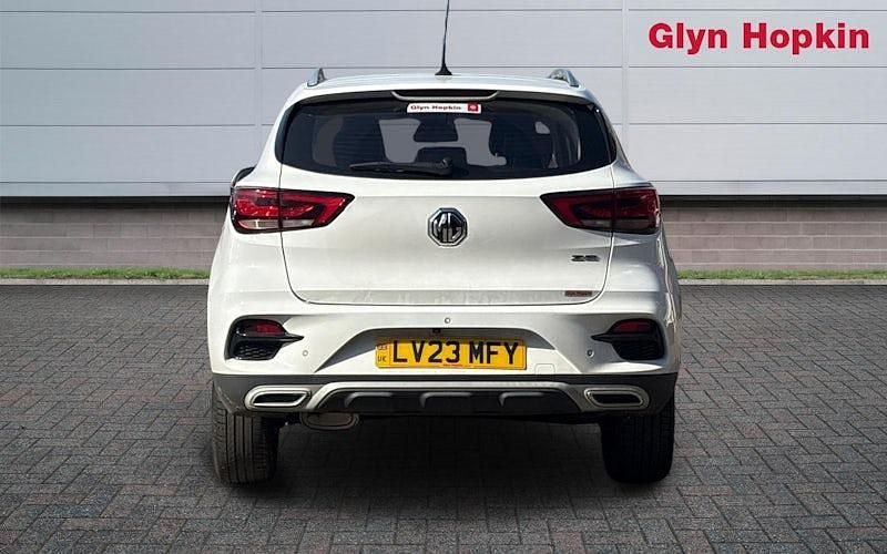 Usado MG ZS Exclusive 111 HP (81 kW) 2023 Branco SUV