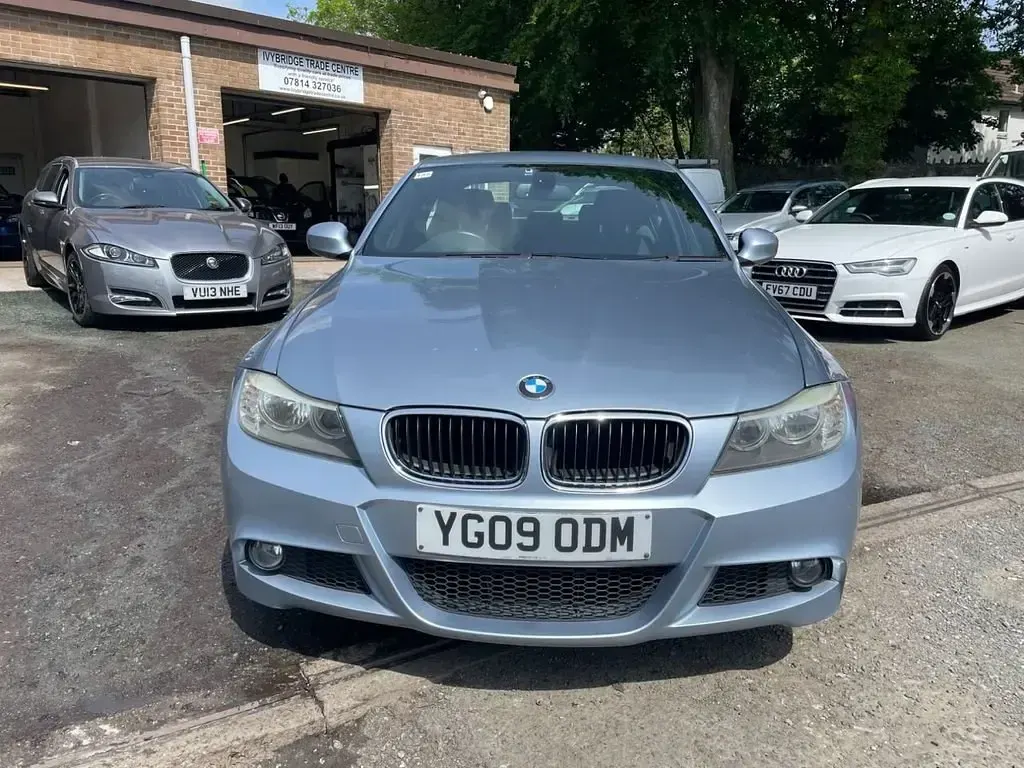 Usado BMW 320 M Sport 170 CV (125 kW) 2009 Azul Berlina
