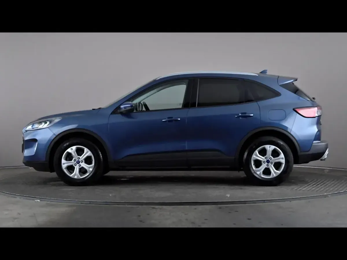 Used Ford Kuga Zetec 120 HP (88 kW) 2021 Blue SUV