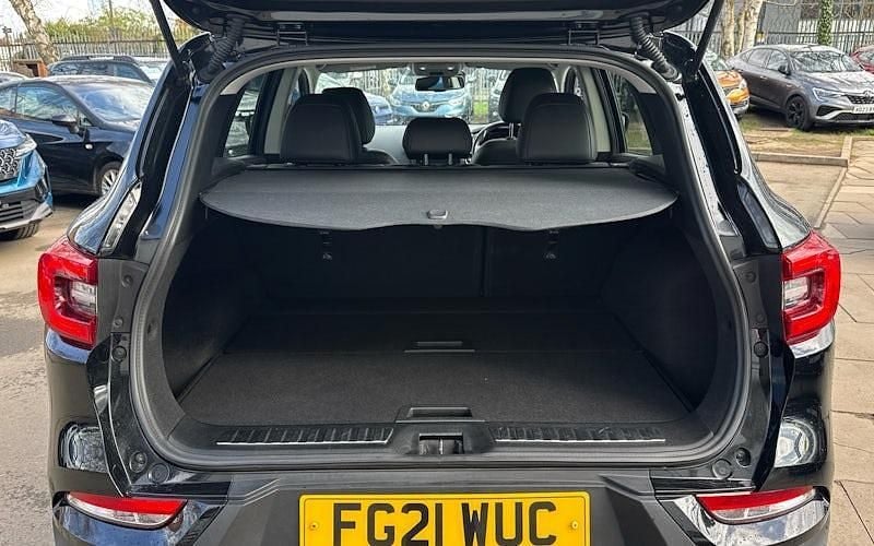 Begagnad Renault Kadjar Version S 140 HK (102 kW) 2021 Svart SUV