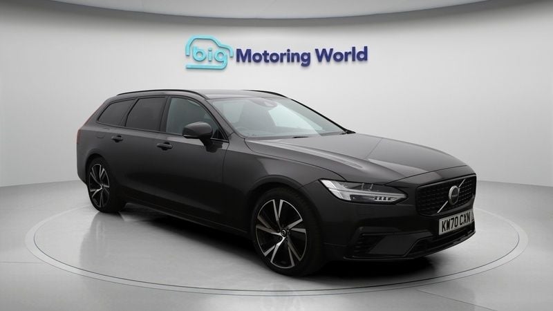 Used 2020 Volvo V90 R-Design Estate | £18,400 (Expensive) - Image 1/4