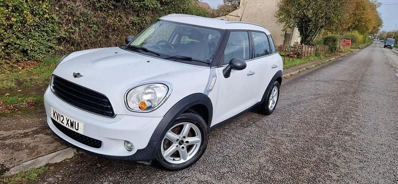 White Used 2012 Mini One Countryman SUV | £3,990 (Fair price) - Image 1/4