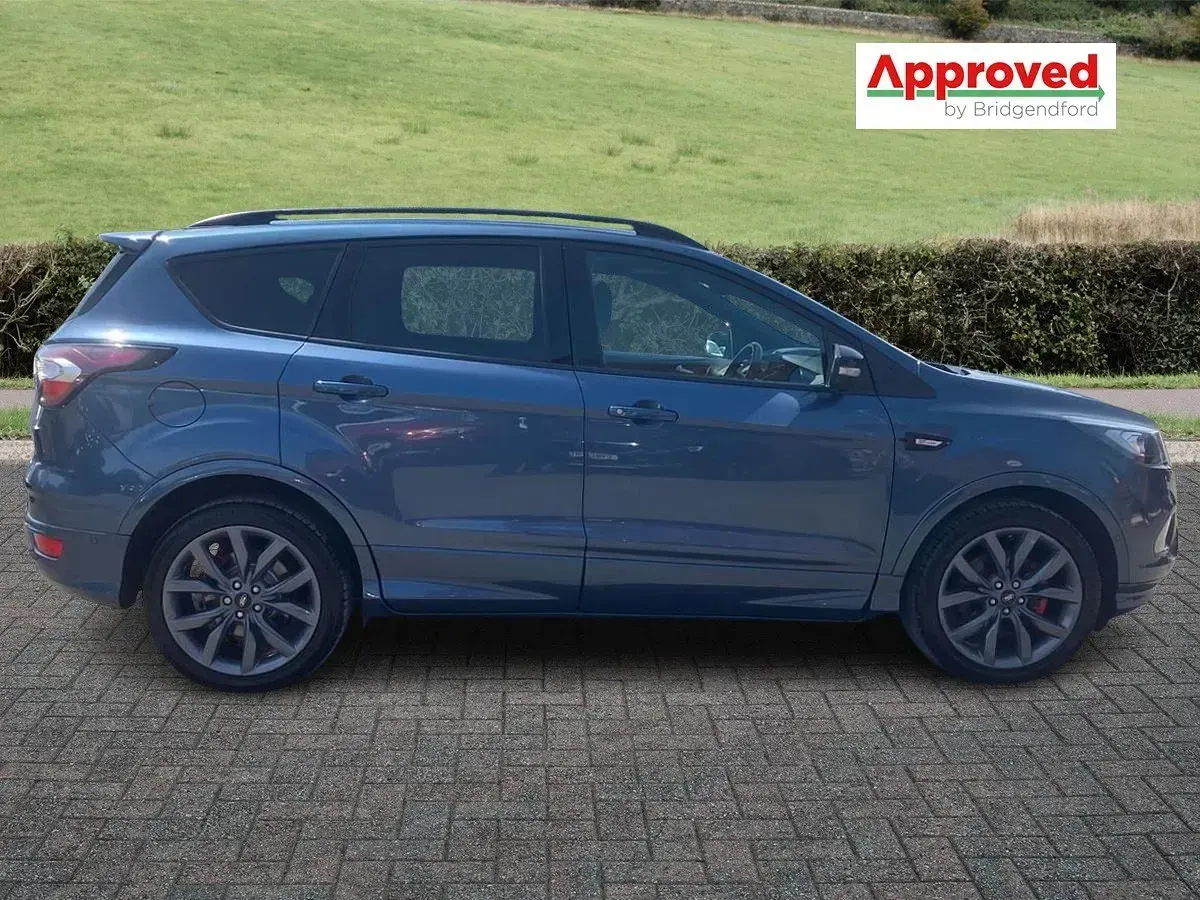 Begagnad Ford Kuga ST-Line 150 HK (110 kW) 2019 Blå SUV