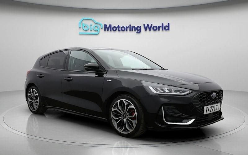 Used Ford Focus ST-Line 125 HP (91 kW) 2022 Black Hatchback