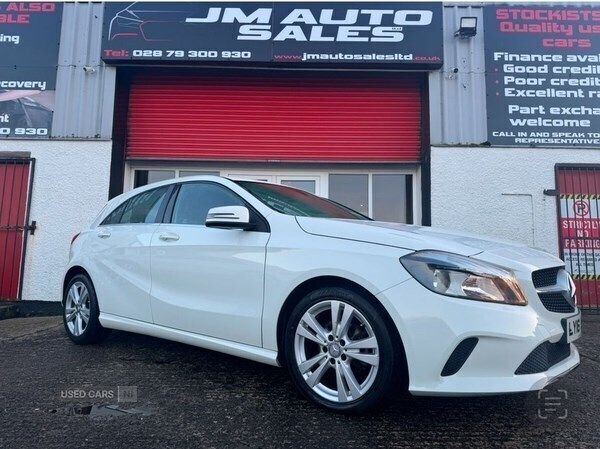 White Used 2016 Mercedes A180 Hatchback | £10,995 (Good price) - Image 1/4