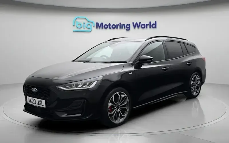 Used Ford Focus ST-Line X 125 HP (91 kW) 2023 Black Estate