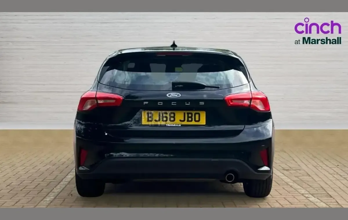 Used Ford Focus Zetec 100 HP (73 kW) 2018 Black Hatchback