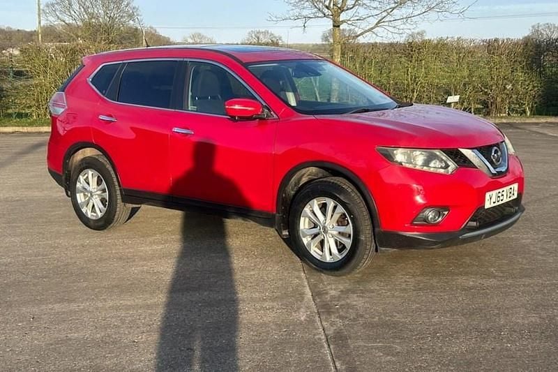 Used Nissan X-Trail Acenta 130 HP (95 kW) 2015 Red SUV