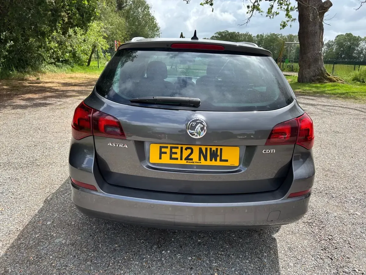 Used Vauxhall Astra S 110 HP (80 kW) 2012 Grey Estate